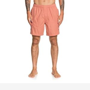 NWT Mens Quicksilver board shorts size XL